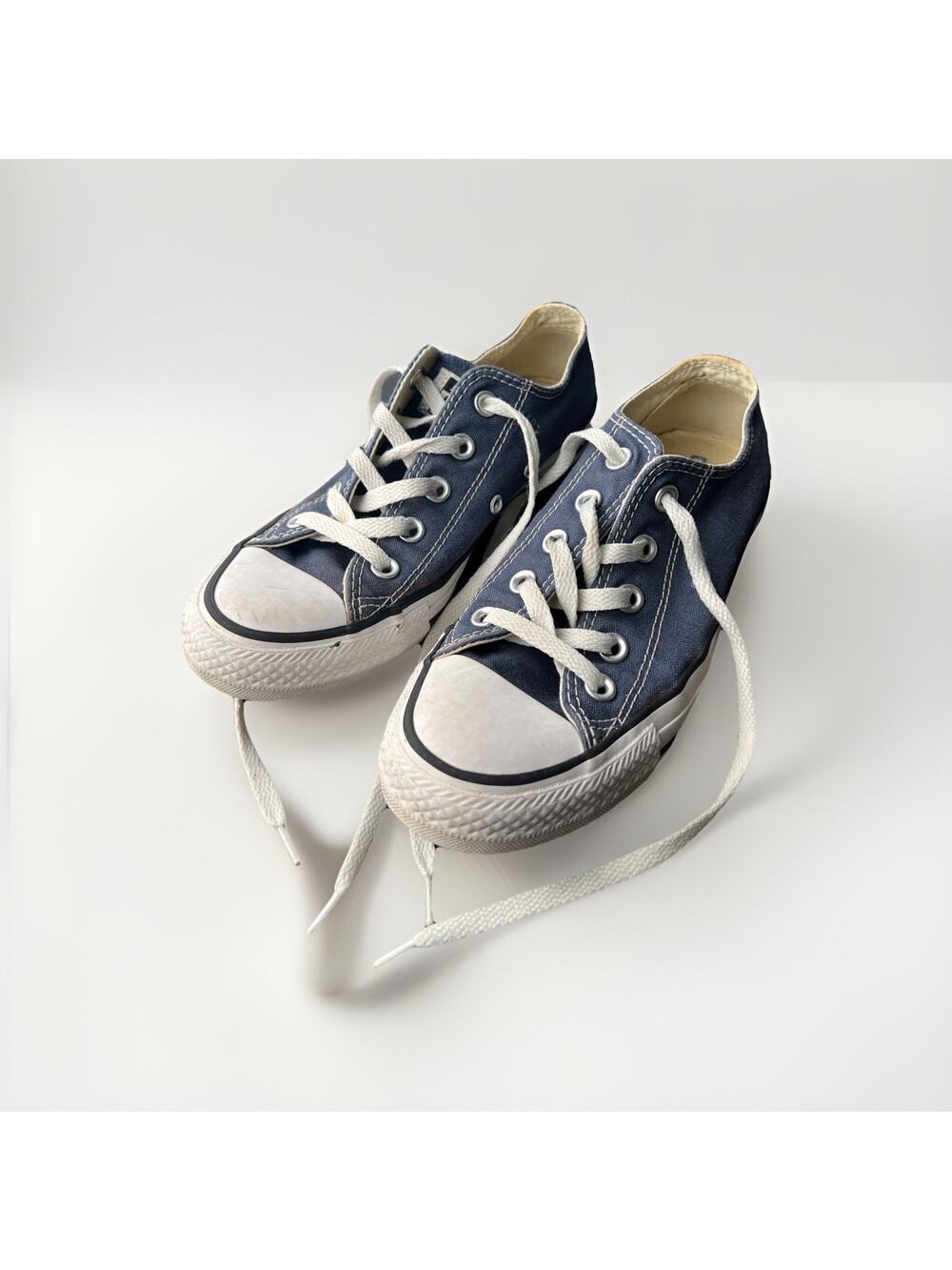 Converse Chuck Taylor All Star Low Top Women's Sz 6, Men's Sz 4 Navy Blue Canvas
